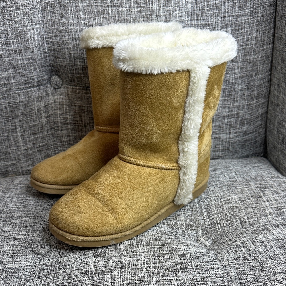 Kids Tan Suede Boots with Faux Fur Lining